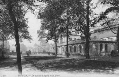 NAMUR SQUARE LEOPOLD ET LA GARE 1909.jpg